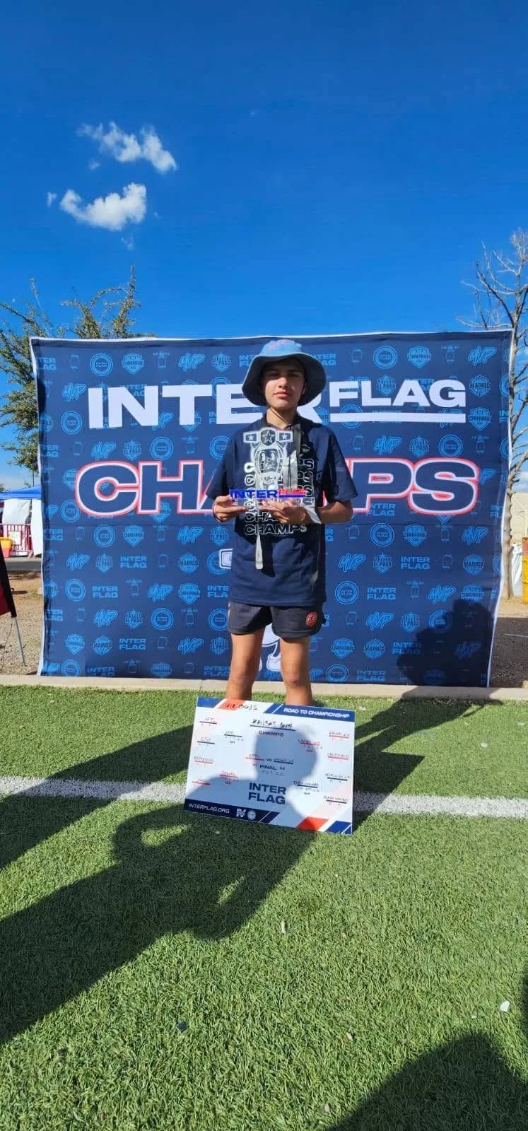La celebración de un integrante de Kansas U12 en Interflag.